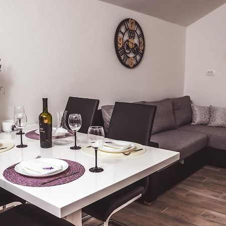Apartmani Vuckovic Vodice Exterior photo