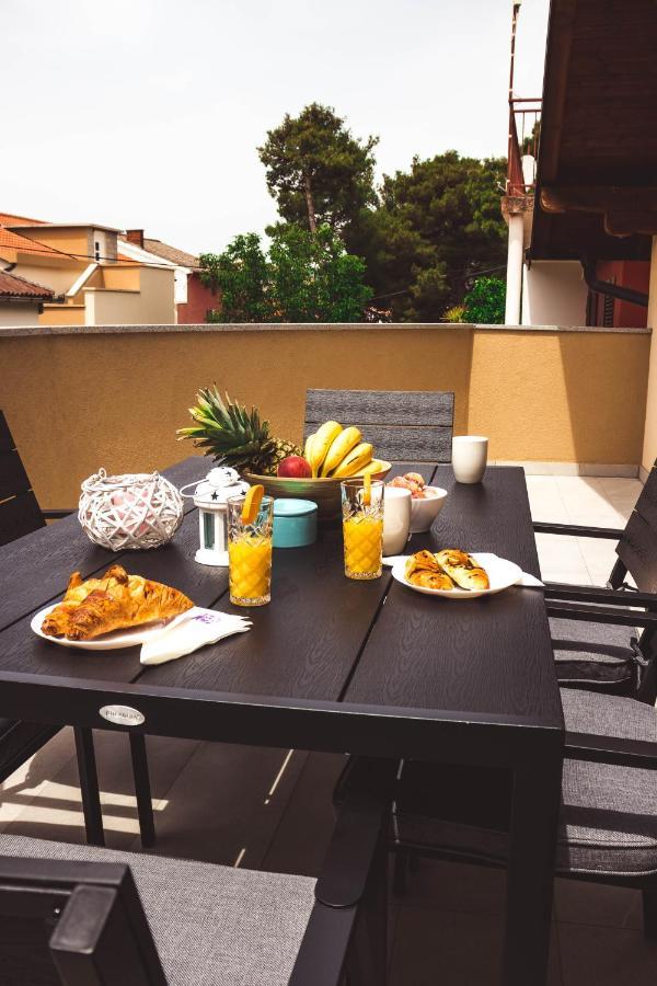 Apartmani Vuckovic Vodice Exterior photo