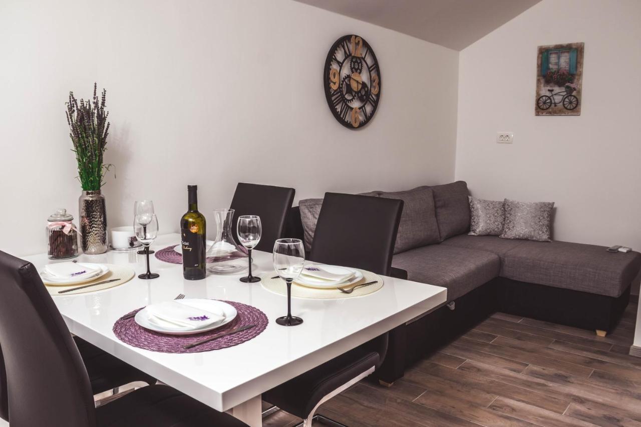 Apartmani Vuckovic Vodice Exterior photo