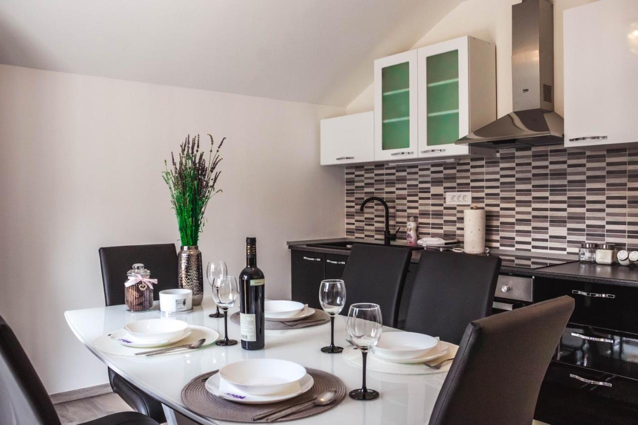 Apartmani Vuckovic Vodice Exterior photo